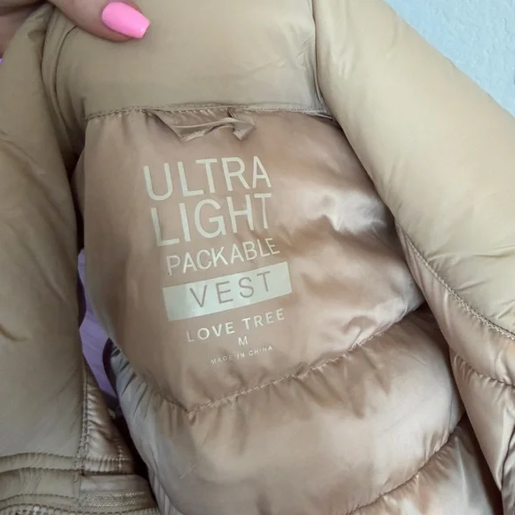 Love Tree Beige Puffer Vest - Picture 3 of 3